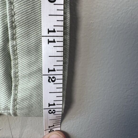 Levi's Stretch Girlfriend Shorts, Mint Green, Size 10 Reg - Picture 10 of 15